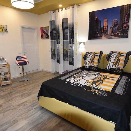 B&B Cuore Di ซาแลร์โน ภายนอก รูปภาพ