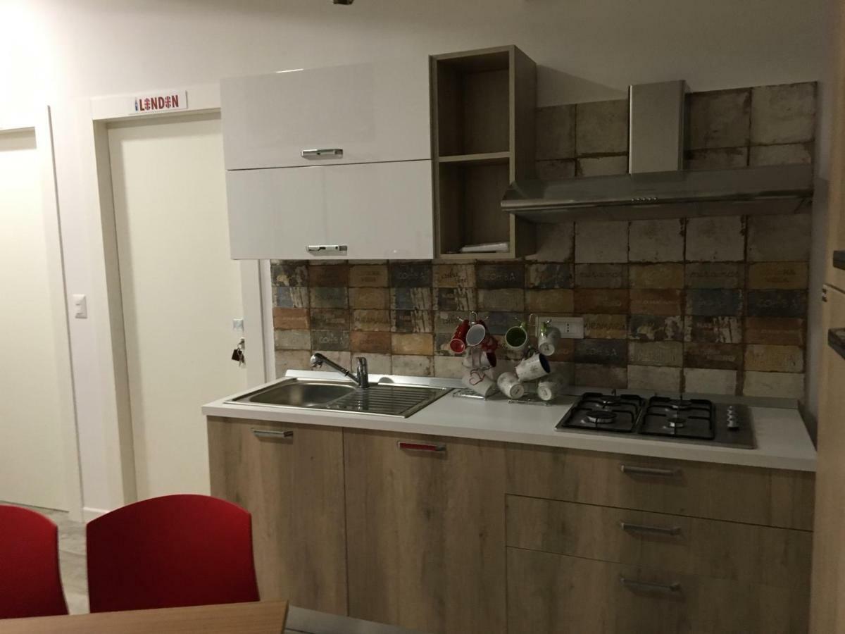 B&B Cuore Di ซาแลร์โน ภายนอก รูปภาพ