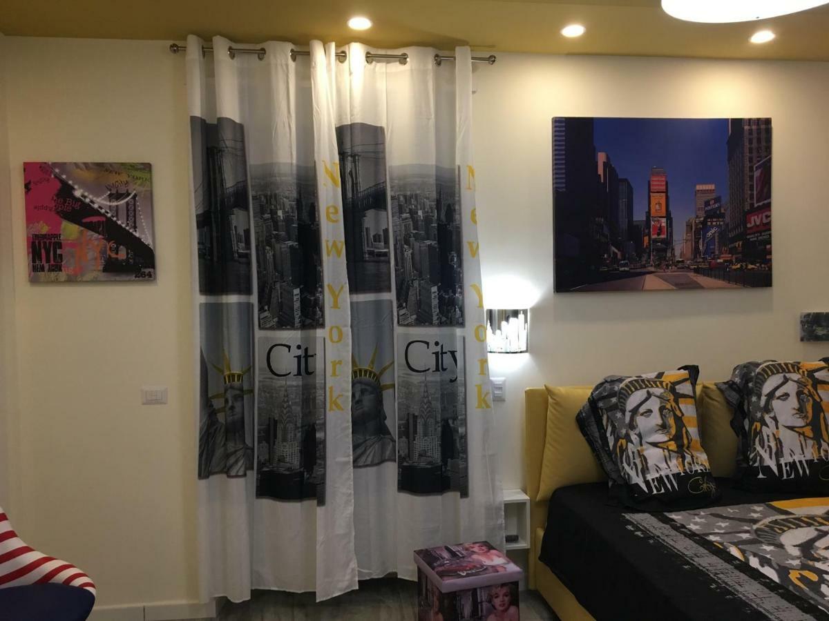 B&B Cuore Di ซาแลร์โน ภายนอก รูปภาพ